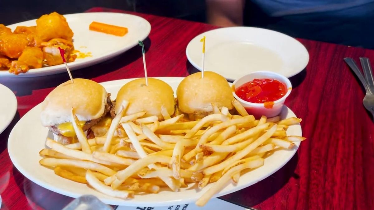 Phoenix ordered three of the same thing