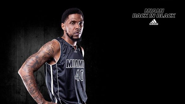 Udonis Haslem re-signs with Heat