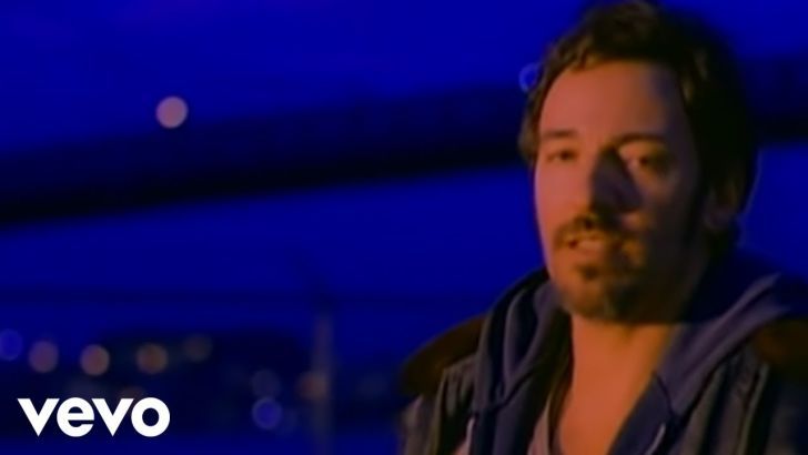 Friday Song: "Streets of Philadelphia"