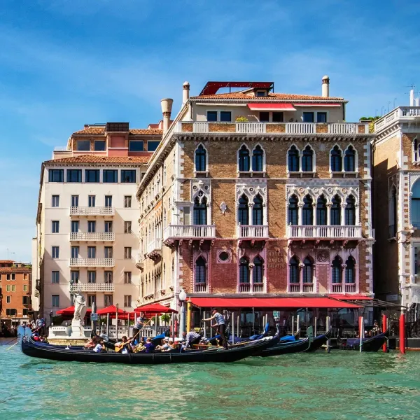 Rosewood Hotel Bauer – The Return of a Venetian Institution