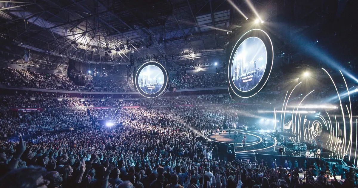 Hillsong IMPLODES: Russia Becomes Latest to Abandon Scandal Ridden Celebrity Church