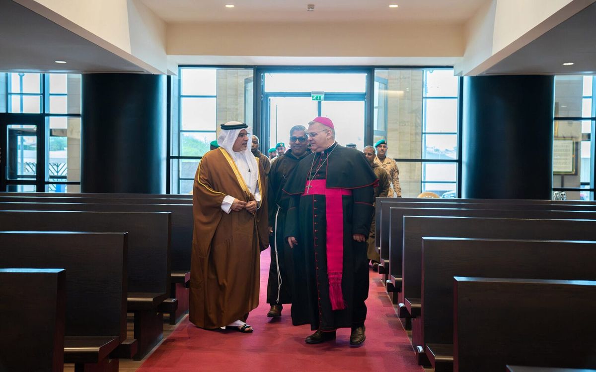Bahrain's Crown Prince Walks Into Cathedral Under Iranian Fire, Tells Christians: Keep the Doors Open