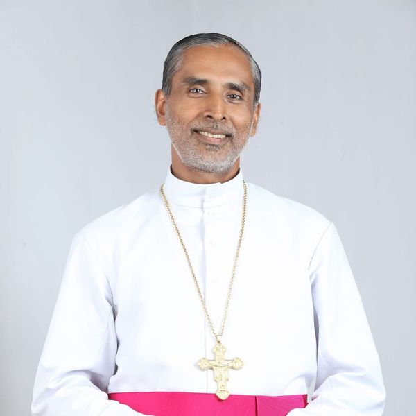 INDIA: The Hermit Priest Who Gave His Kindey So Save A Hindu