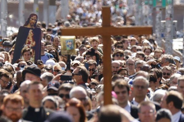 SHOCK PEW STUDY: CHRISTIANITY'S COLLAPSE IN AMERICA SUDDENLY STOPS AFTER 20 YEARS OF FREEFALL