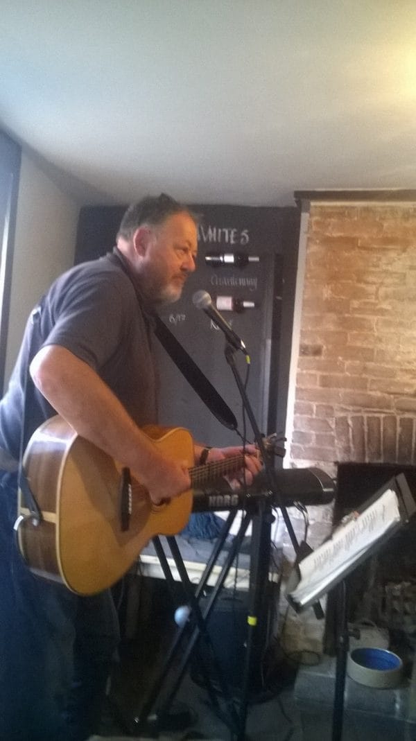 Interesting voice like Leonard Cohen