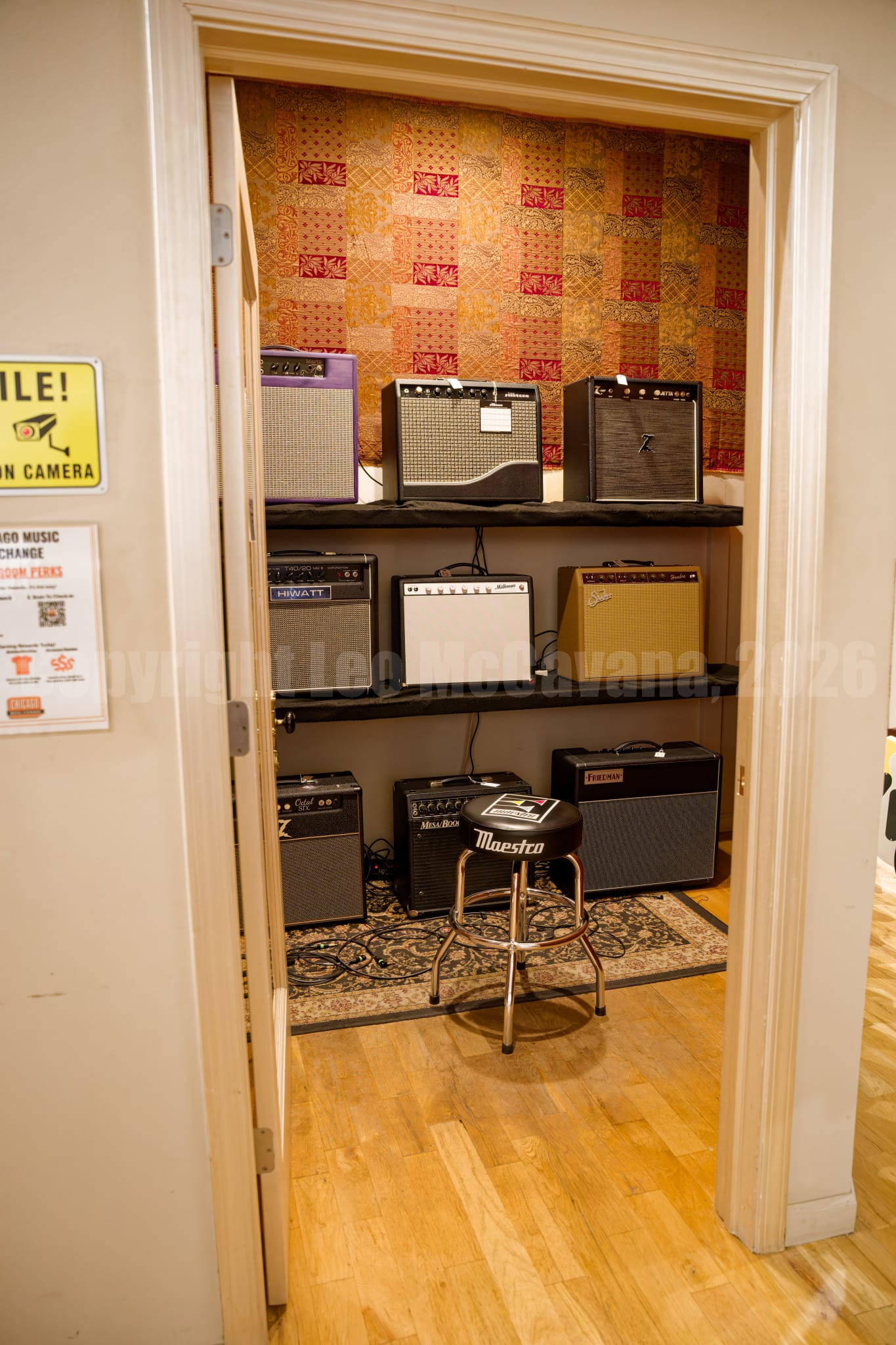Rock up with your guitar to the amp room at Chicago Music Exchange