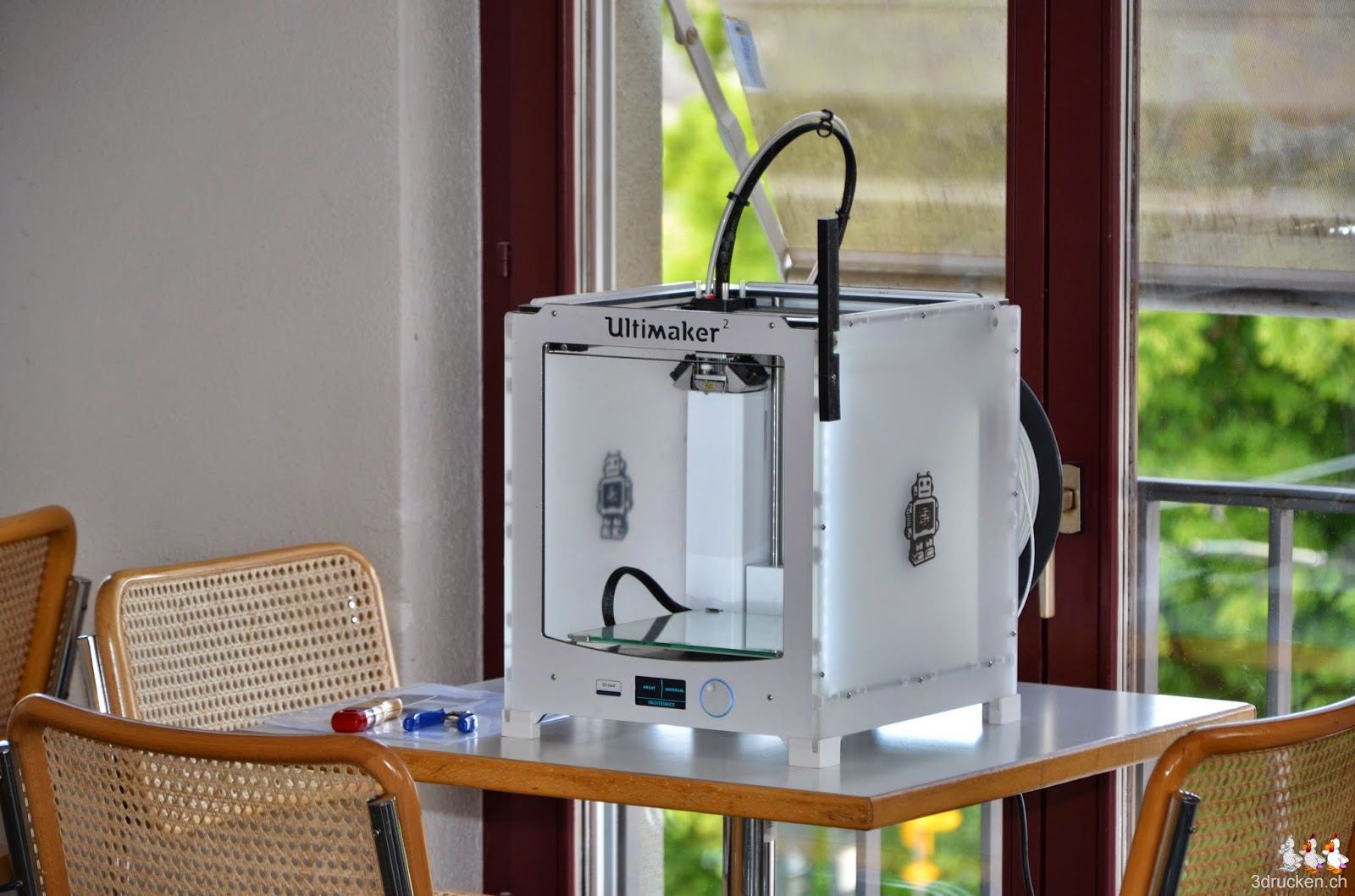 Foto des Ultimaker 2 3D-Druckers, den wir auch zur Verfügung gestellt haben
