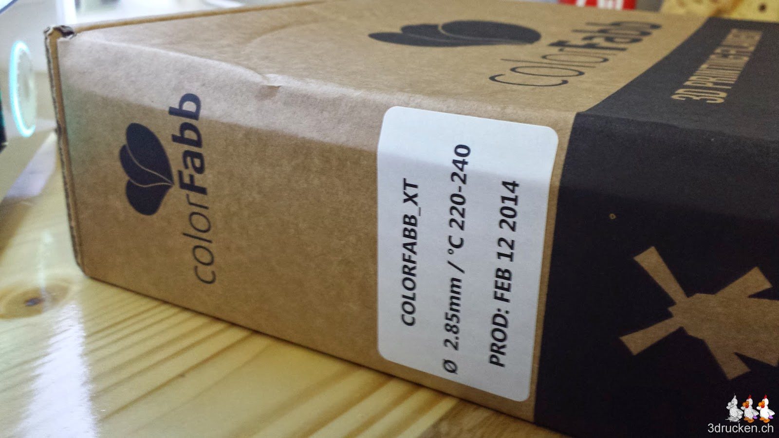 Foto der Verpackung mit dem colorFabb XT Druckmaterial