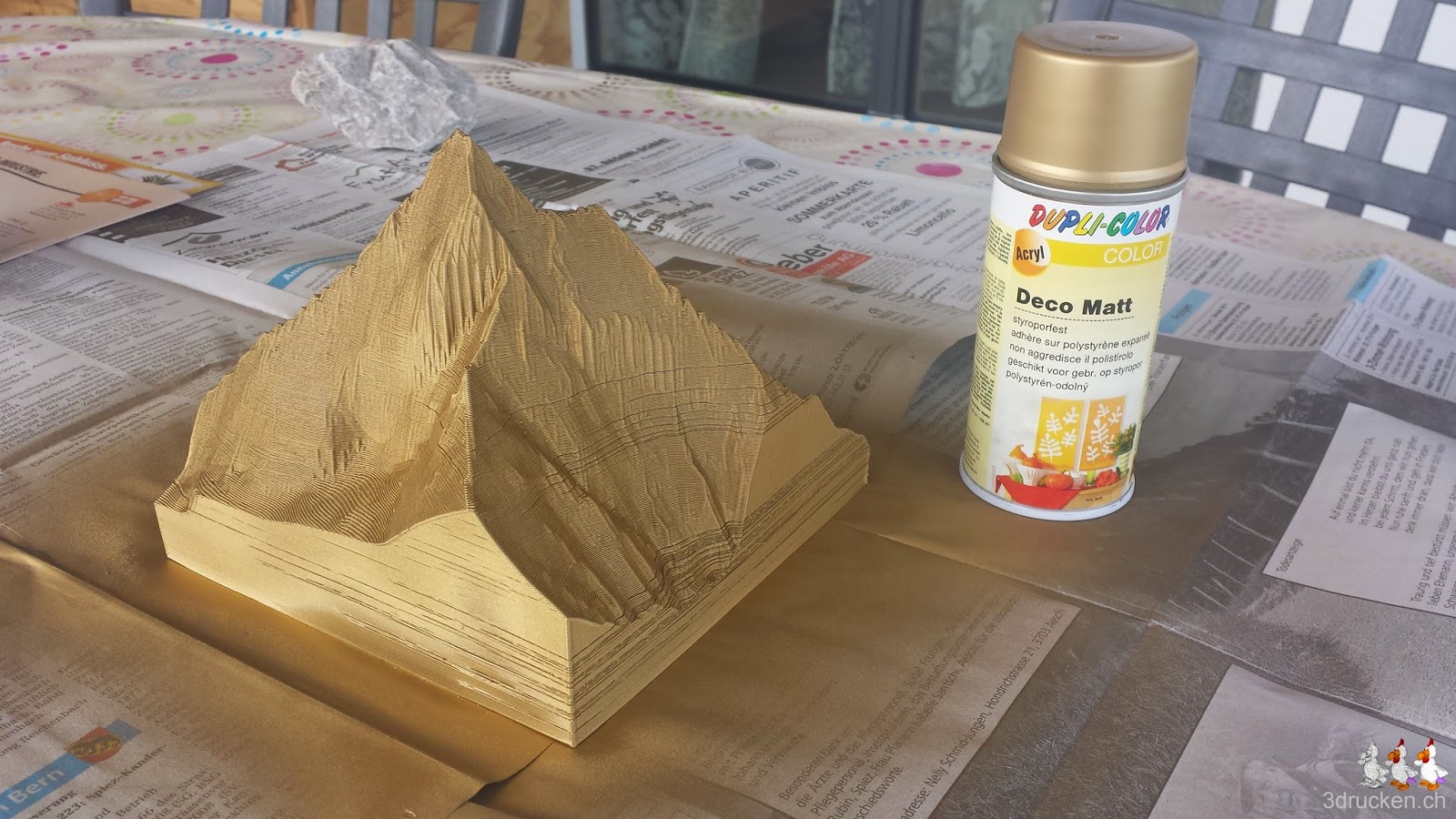 Foto des neu mit Gold besprayten Matterhorns