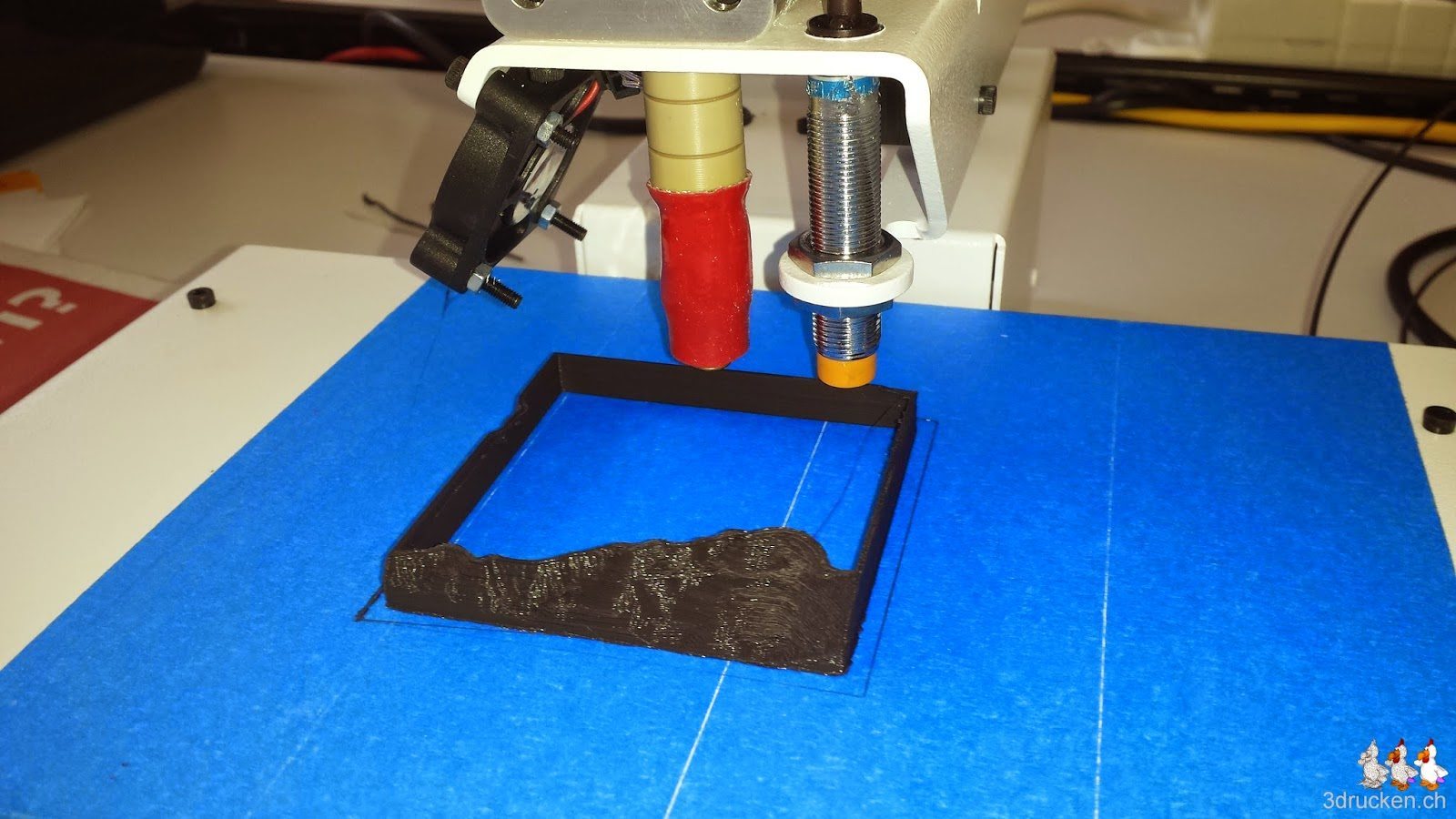 Foto während des Drucks mit geänderter Ausrichtung des Druckkopfs am Printrbot Simple Metal
