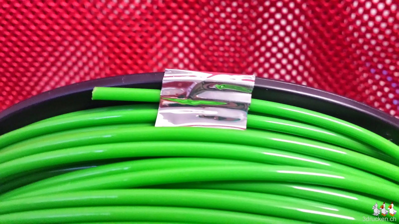 Foto des Siegels welches das Ende des Filaments auf der Rolle fixiert