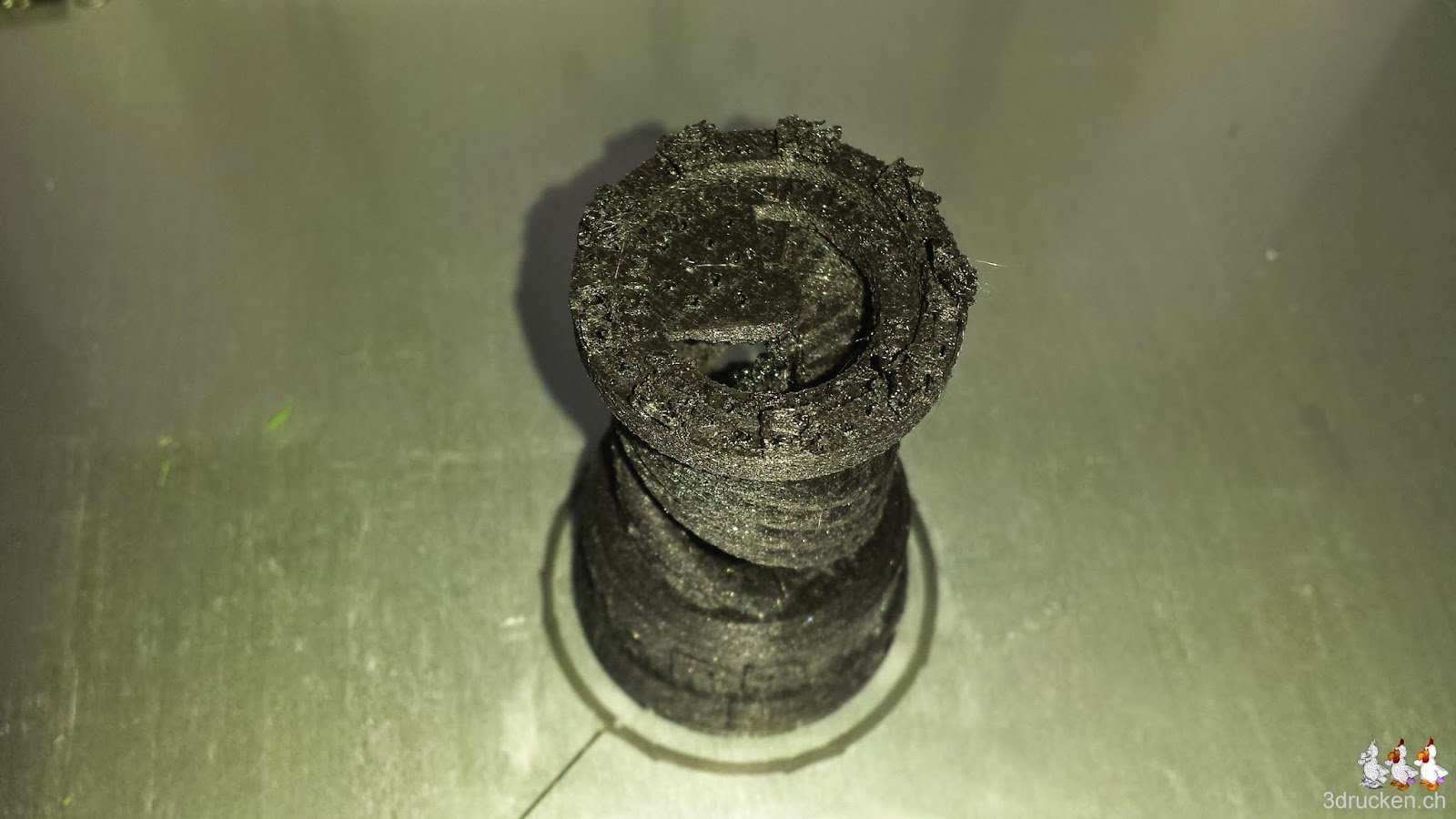 Foto des ersten misslungenen Drucks des Twisted Rook auf dem Ultimaker 2 von oben