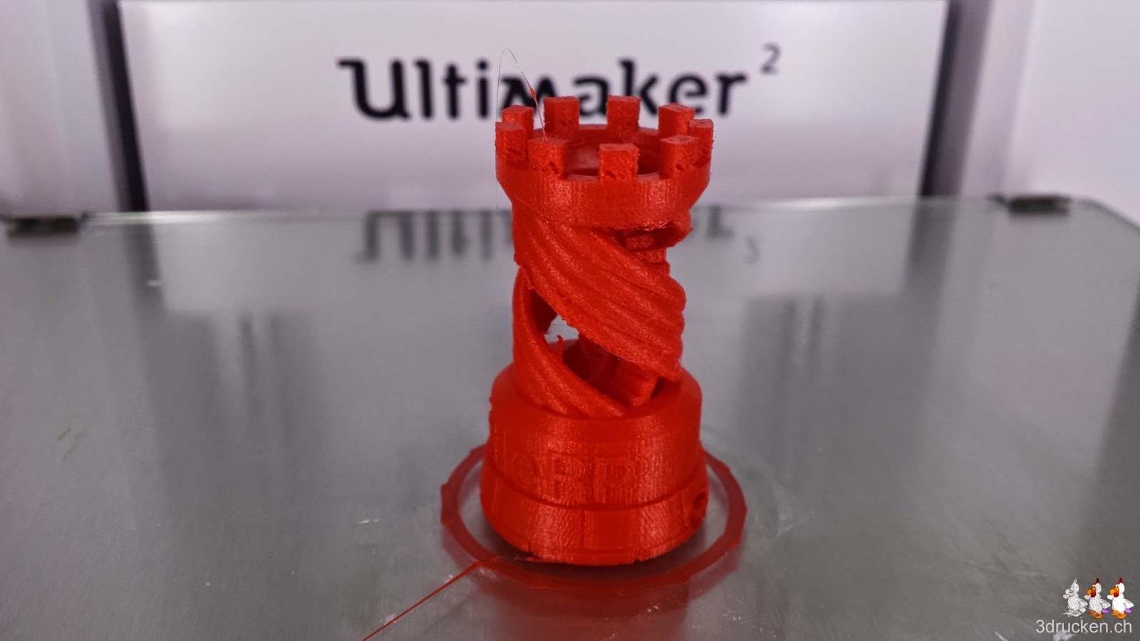 Foto des zweiten erfolgreichen Drucks des Twisted Rook auf dem Ultimaker 2