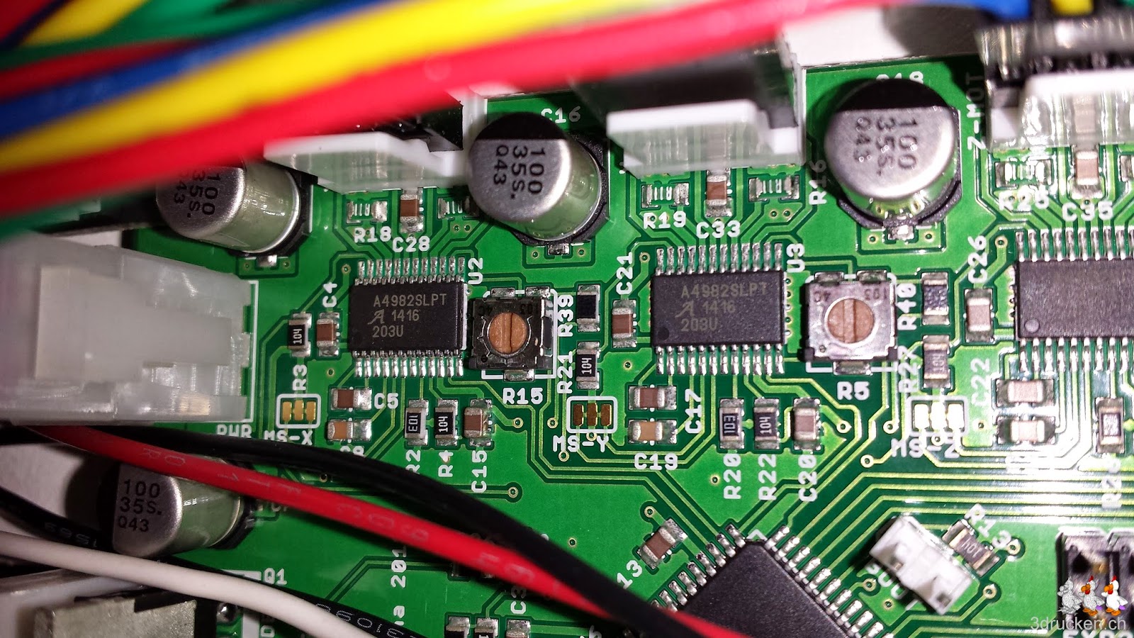 Foto der Sektion für die Motorsteuerung auf dem Board des Printrbot Simple Metal in Detailaufnahme