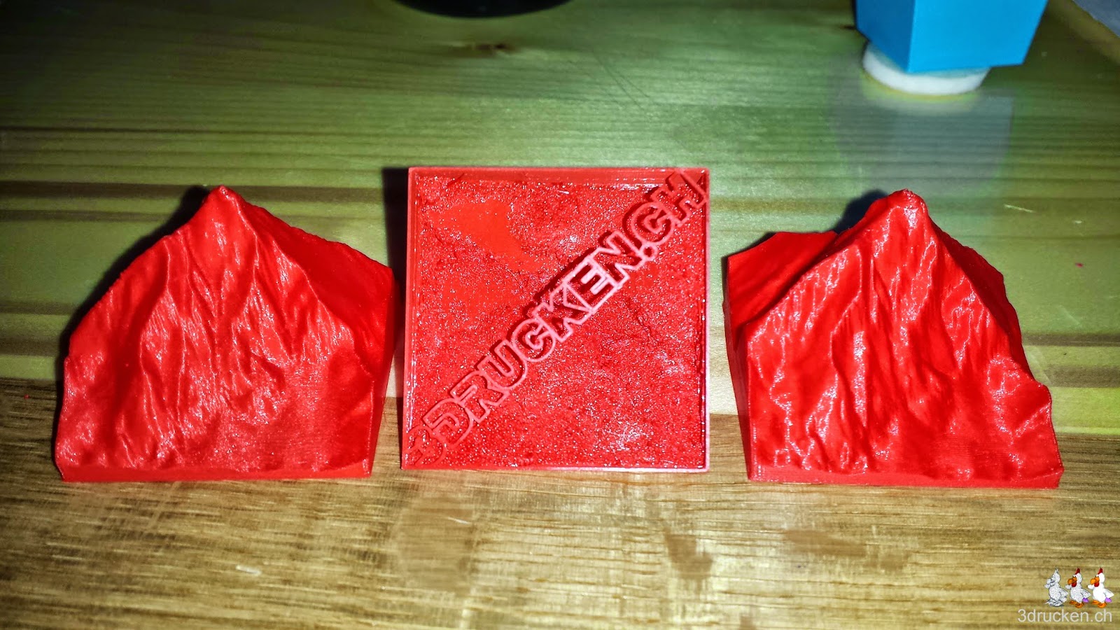 Foto der endgültigen Version des Matterhorn Giveaways mit sauberer Schrift auf der Unterseite