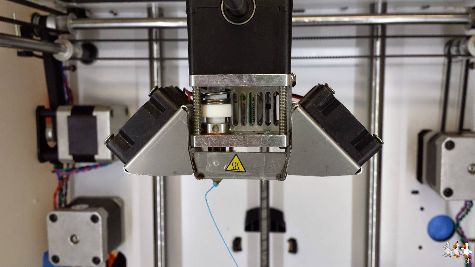 Foto des fertig zusammengesetzten Druckkopfs mit neuem Macor Isolator