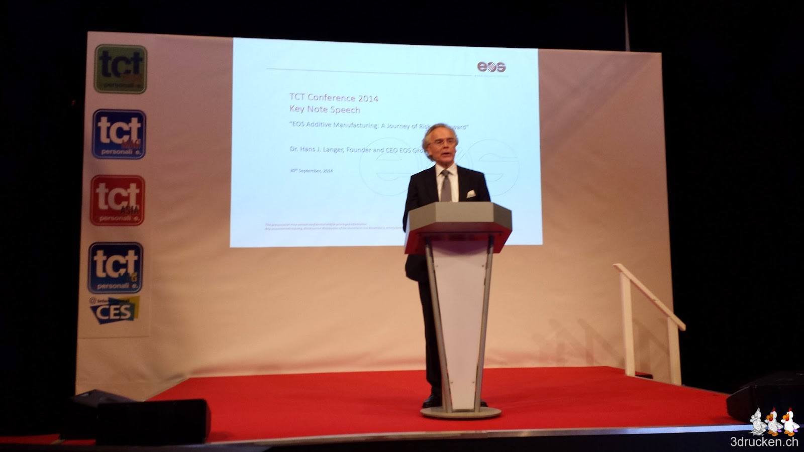 Foto von Dr. Hans Langer bei seiner Präsentation an der TCT Show 2014 in Birmingham