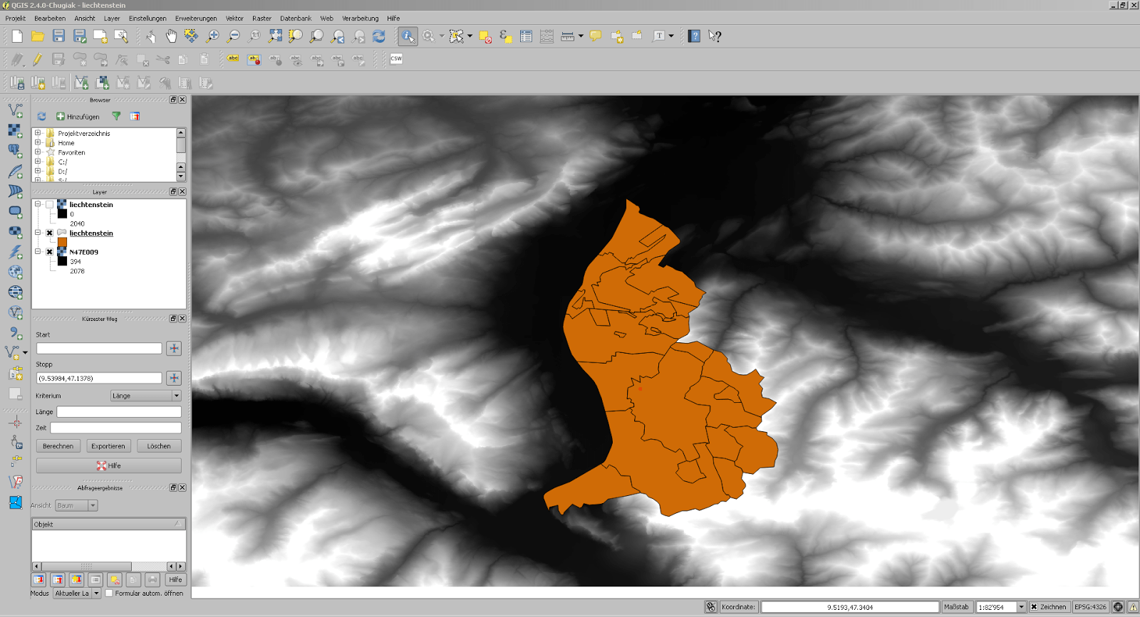 Screenshot aus QGIS mit der Fläche Liechtensteins als Lochmaske