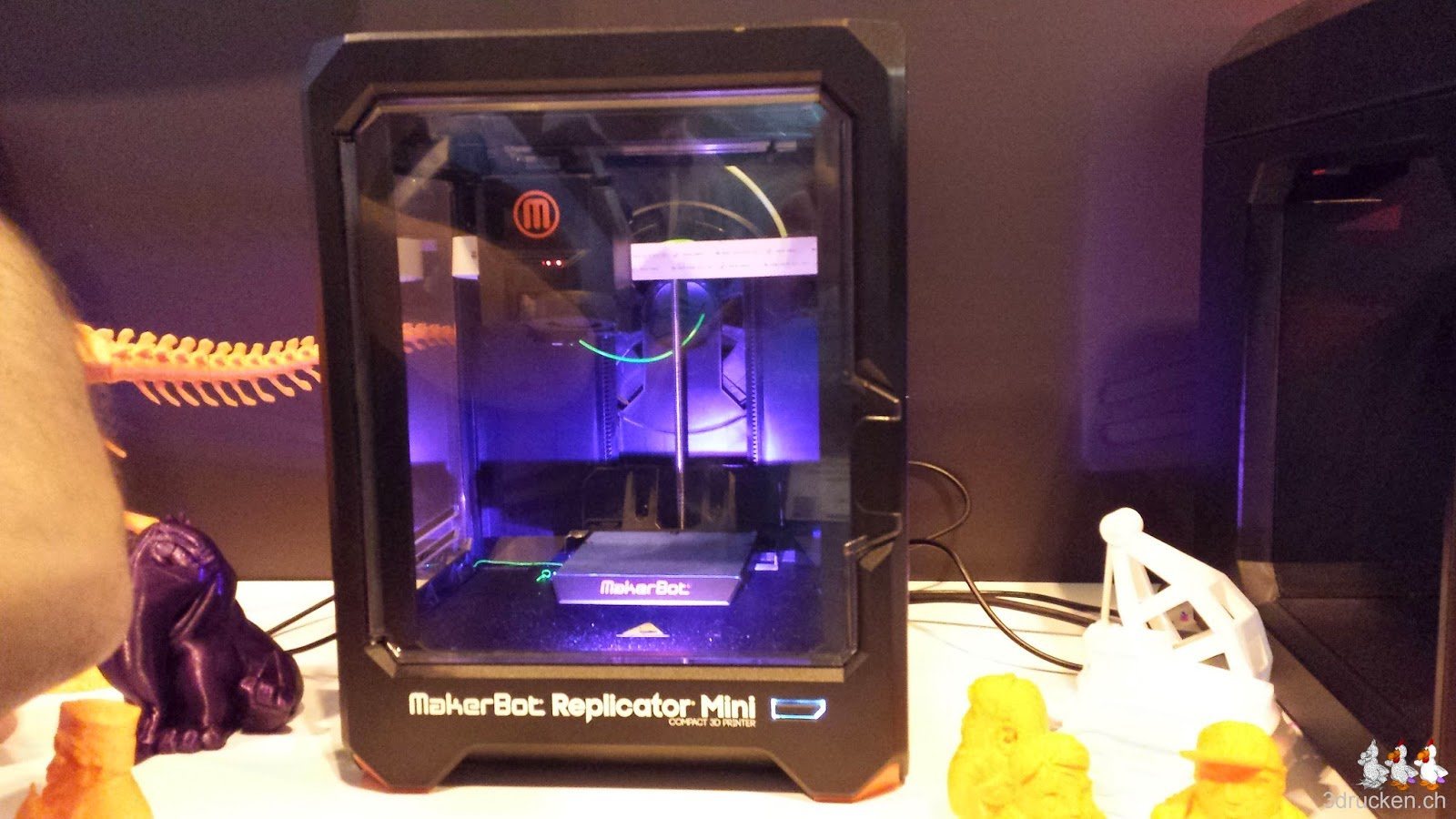 Foto des MakerBot Replicator Mini am Stand von Makerbot an der TCT Show 2014 in Birmingham