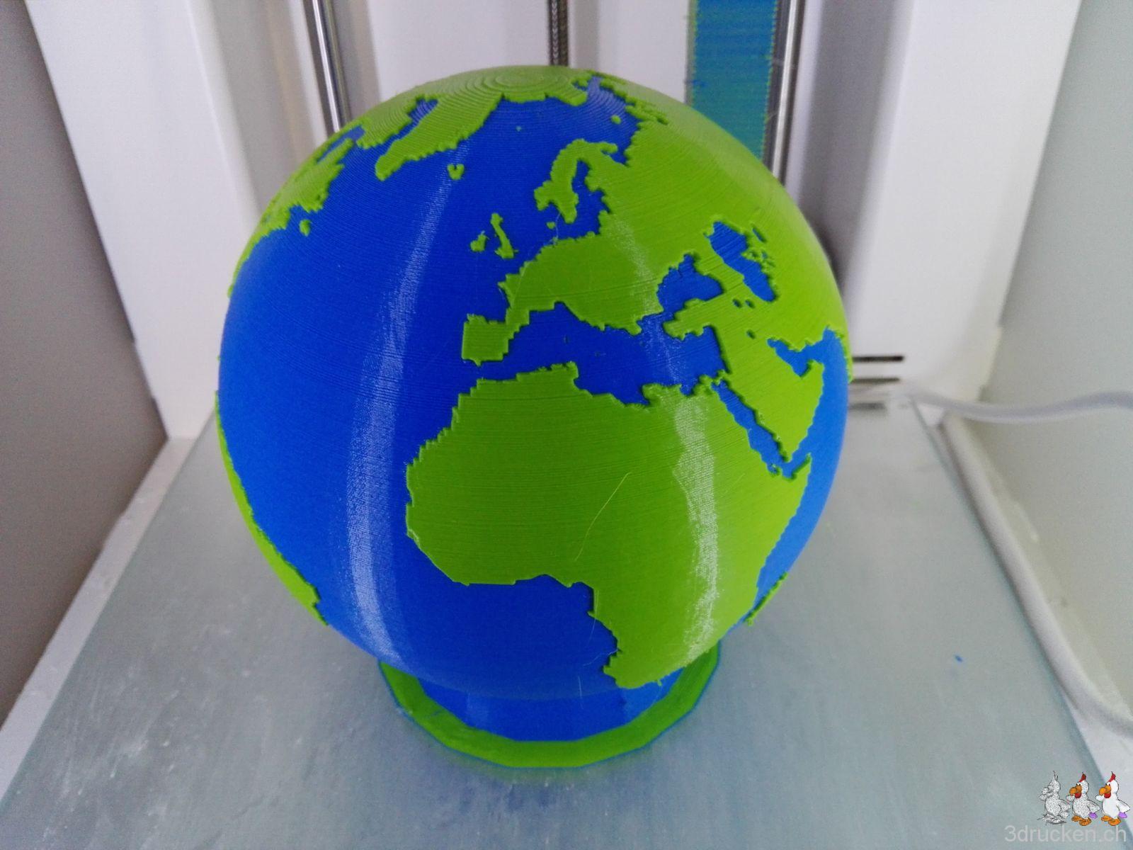 Zweifarbig gedruckte Weltkugel