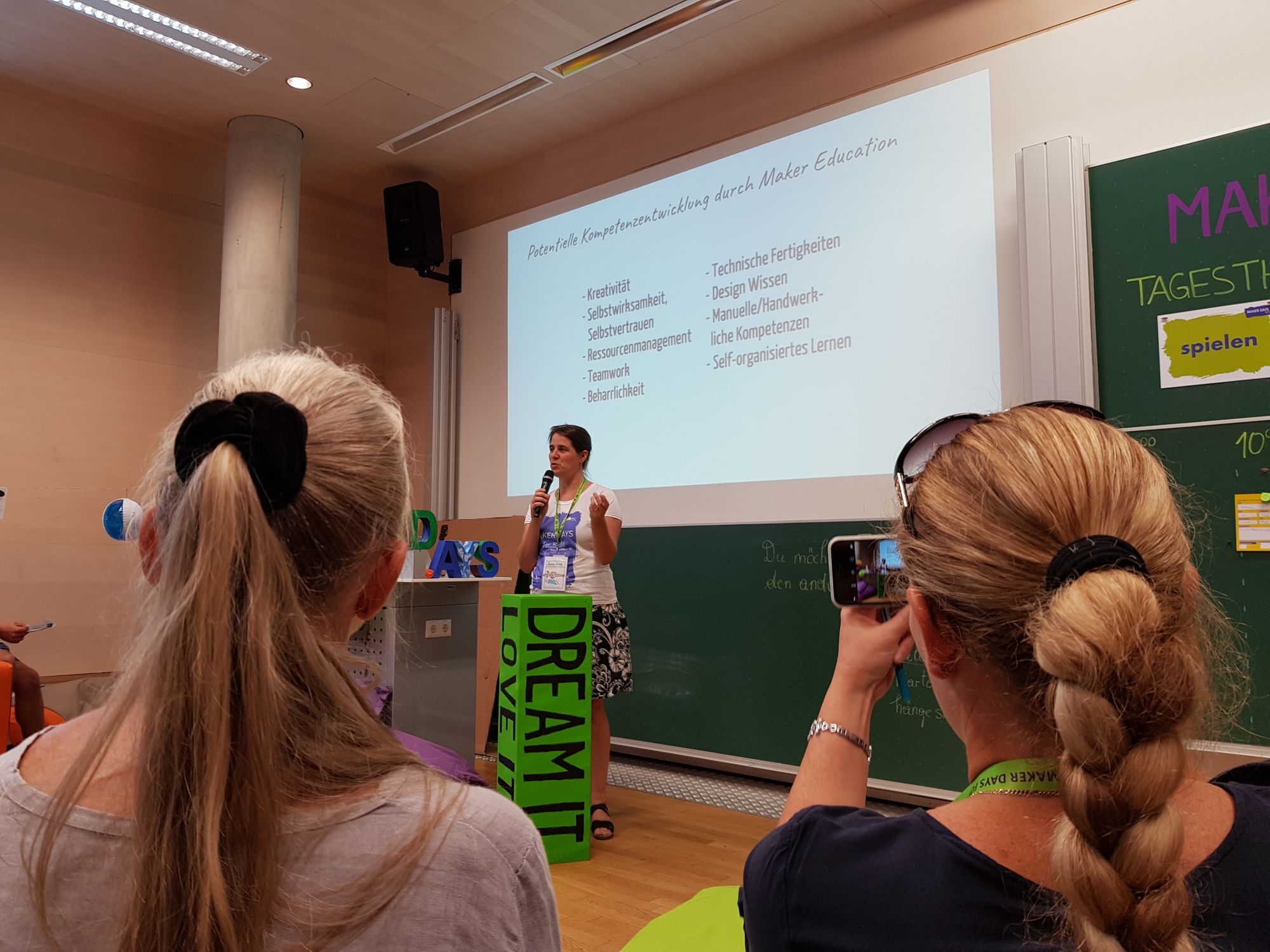 Sandra Schön zu Potentieller Kompetenzentwicklung durch Maker Education. 