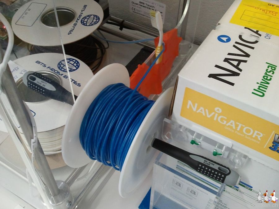 Eine neue Halterung für die (PLA)-Rollen muss her