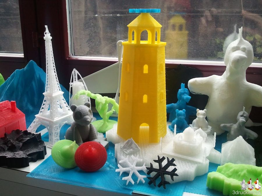 Gruppenfoto mit gelungenen 3D-Prints