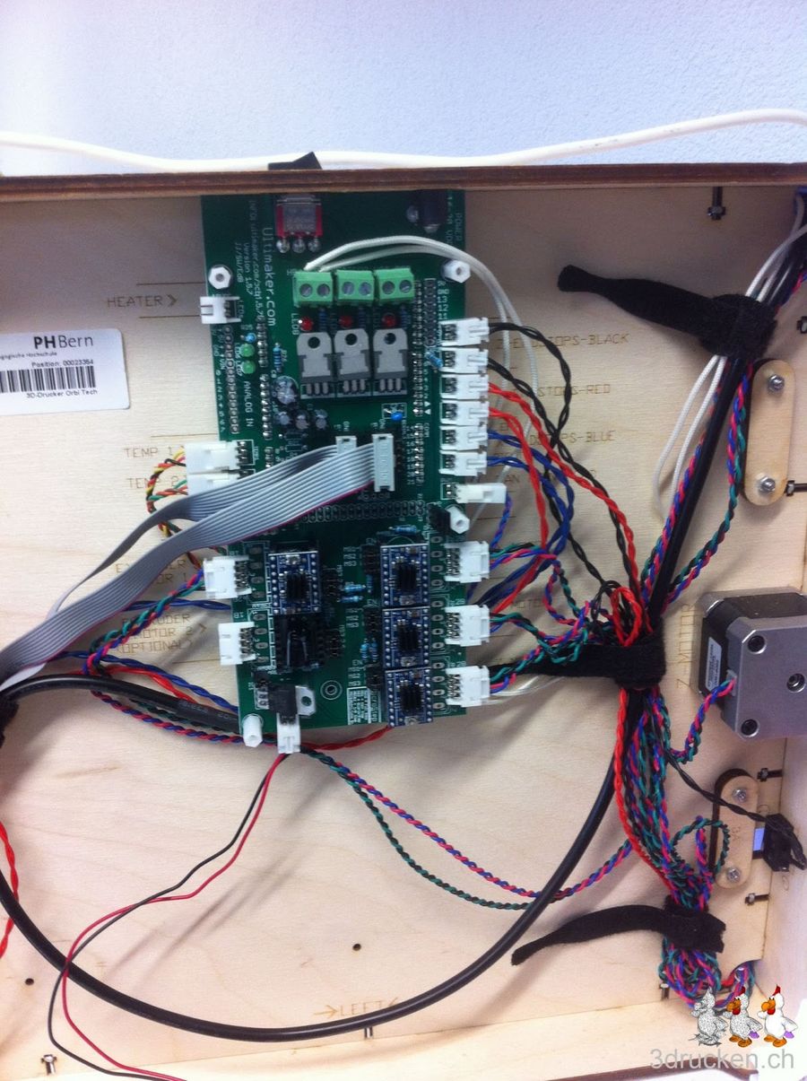 Neue Elektronik montiert