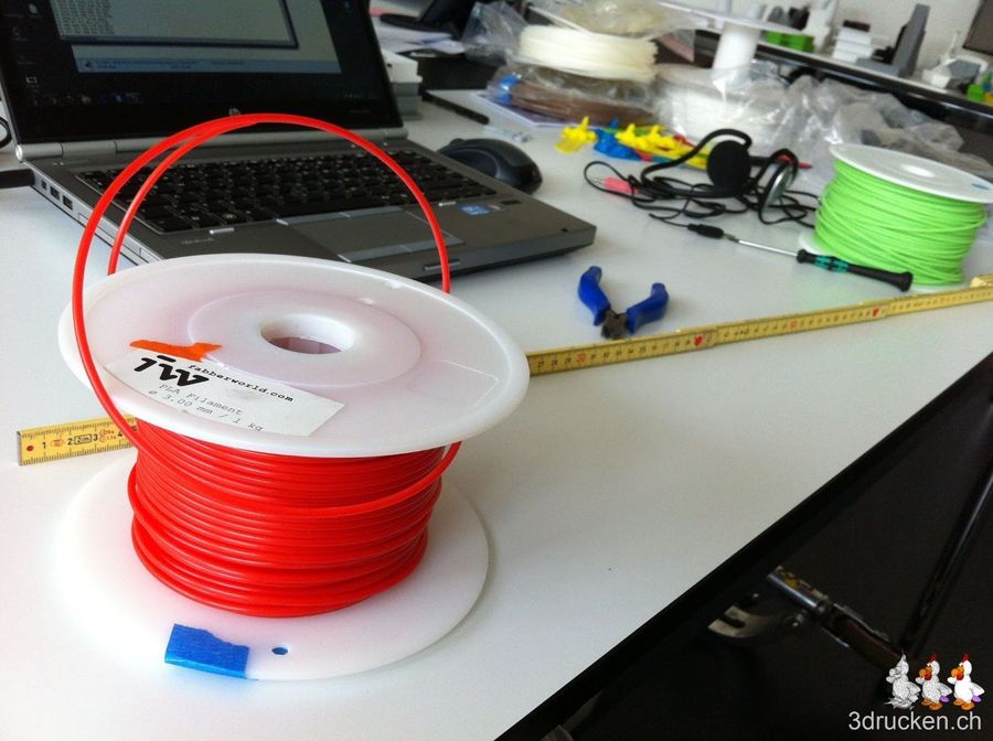 Zweifarbiger Druck in Auftrag...