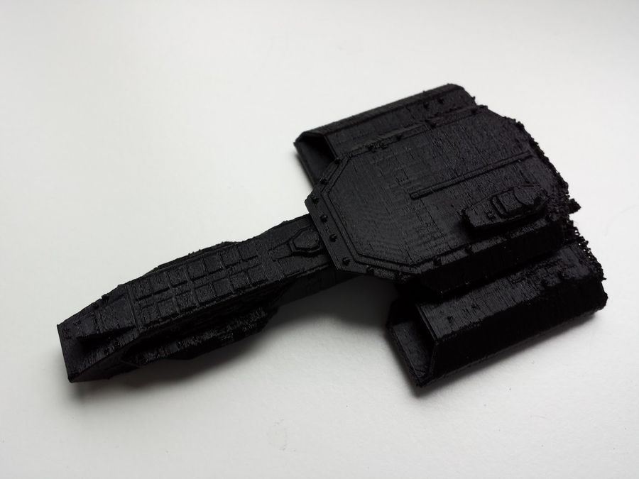 Ein Raumschiff und der Support