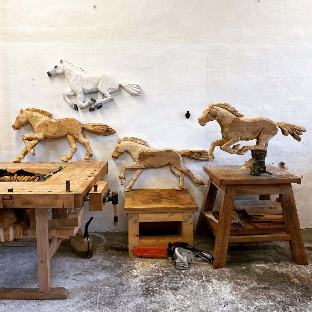 horse sculpture works