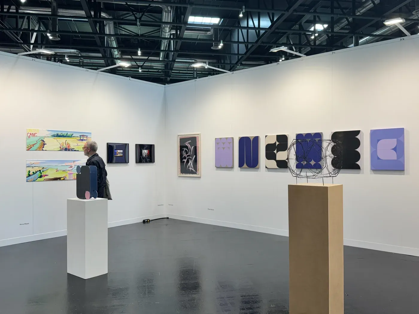 Galerie Krobath booth with works by Elisa Alberti, Josef Bauer, Melanie Ender, Demian Kern, Sebastian Koch, Anna Meyer, Fritz Panzer, Haleh Redjaian, Gerwald Rockenschaub, Sophia Süßmilch, Sofie Thorsen, Vienna Contemporary 2025.