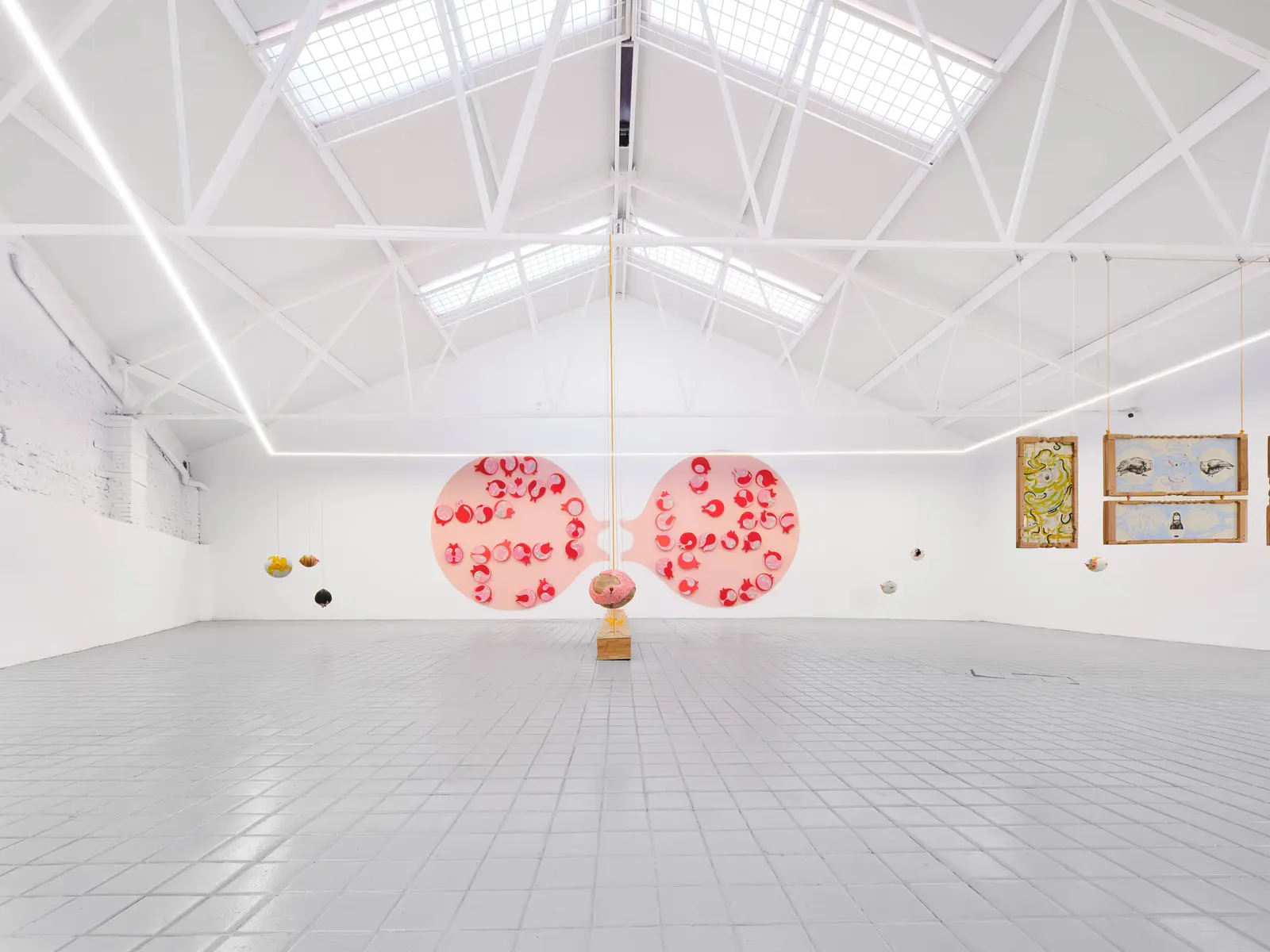 Bianca Barandun at Marc Bibiloni Gallery, exhibition view, wonderful white space, with installations