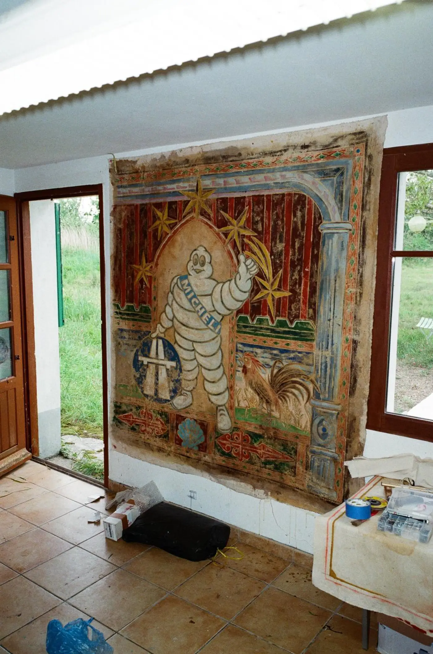 Work in progress by Ruben Einsmann shown installed indoors during an active working phase.