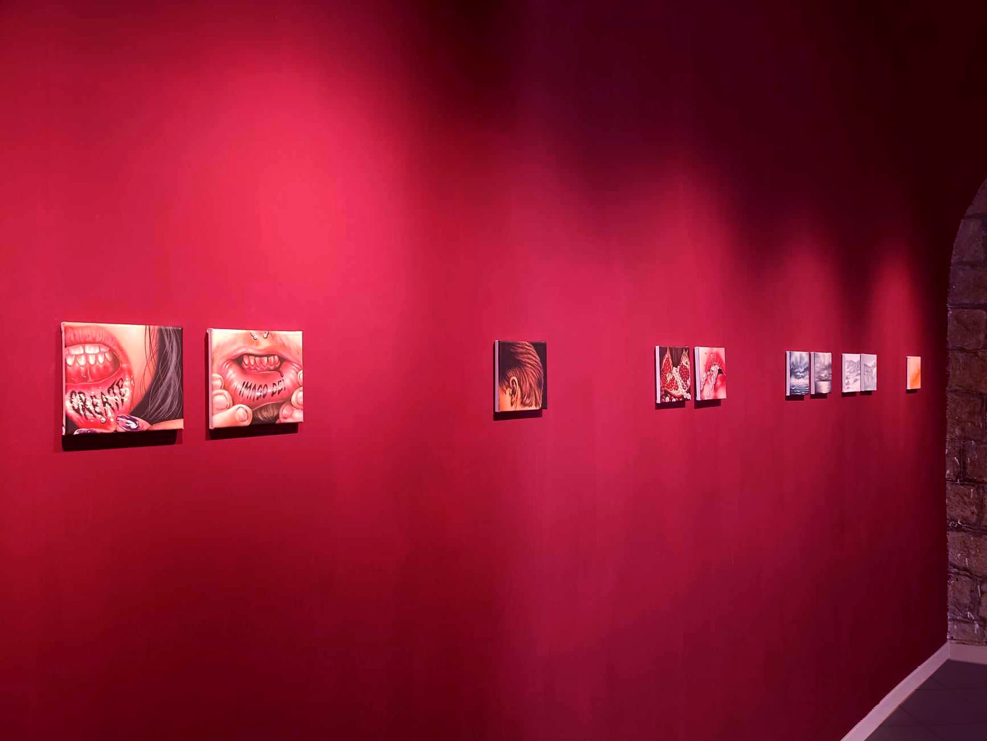 angelo volpe exhibiton at meta gallery, read with small figurative photorealistic paintings 
