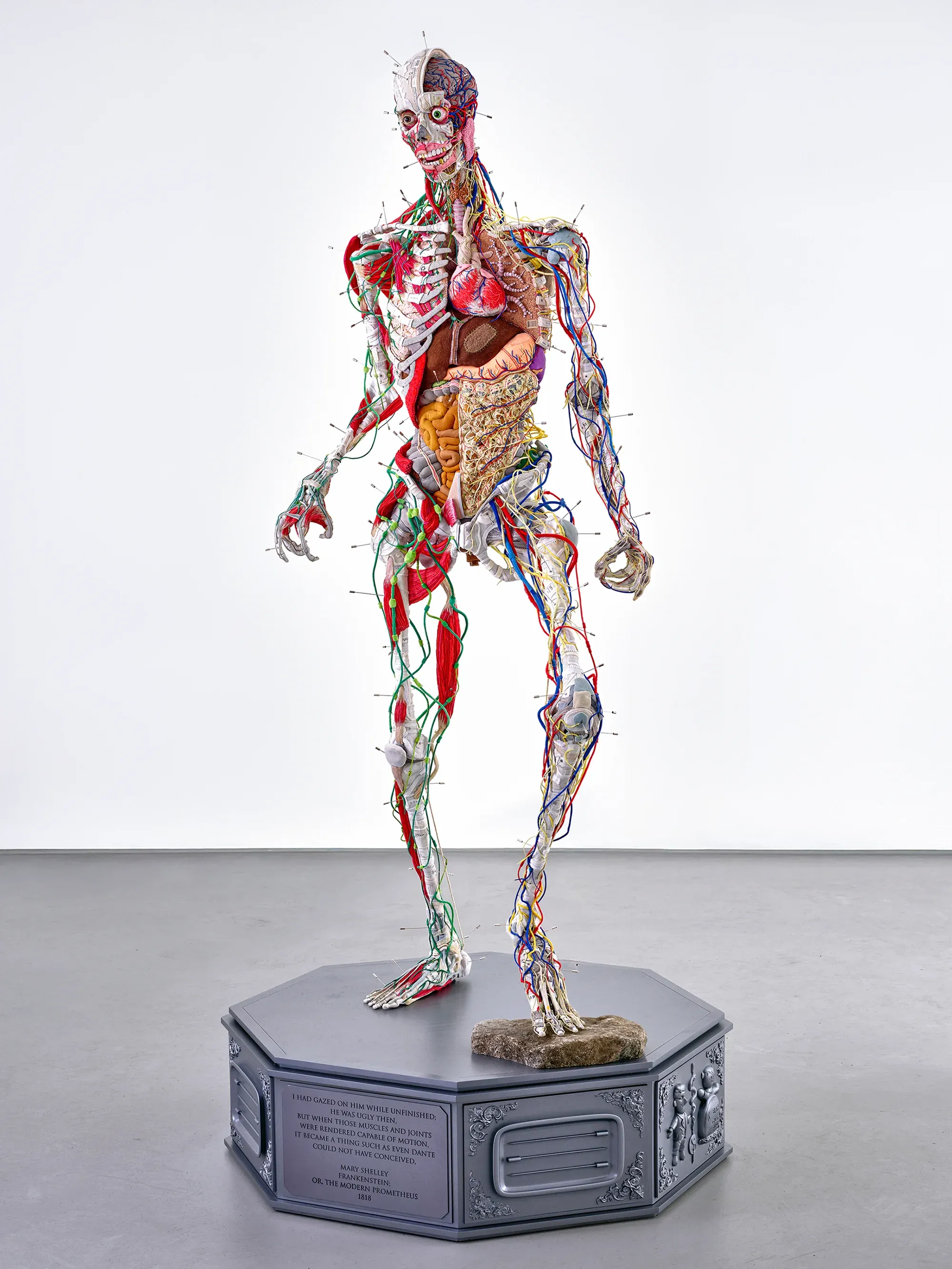 Artist in focus - Sungho Bae. sculpture work, anatomy human, fabric, textile, catapult munchies art club artist in fokus