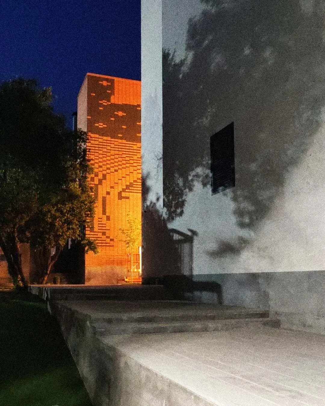 Khoren Matevosyan. public installation, wood center