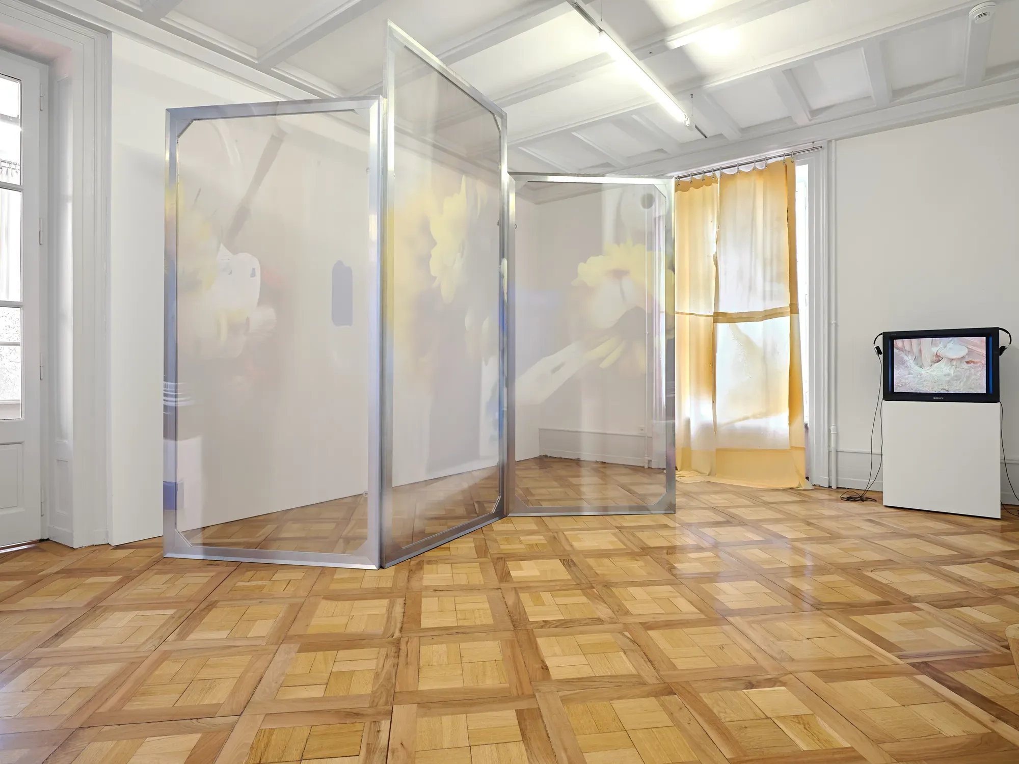 Villa Bernasconi, exhibition with artists Dorota Gawęda & Eglė Kulbokaitė, Enclosure (Haunting Seasons)