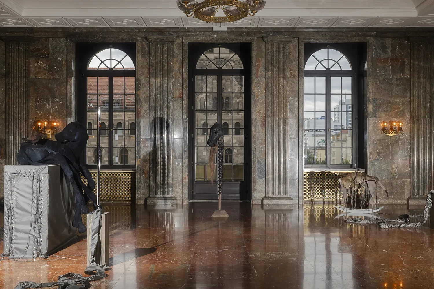 Jan Baszak installation view Letztraum horse sculptures in architectural interior ZAMEK Poznan Filip Preis