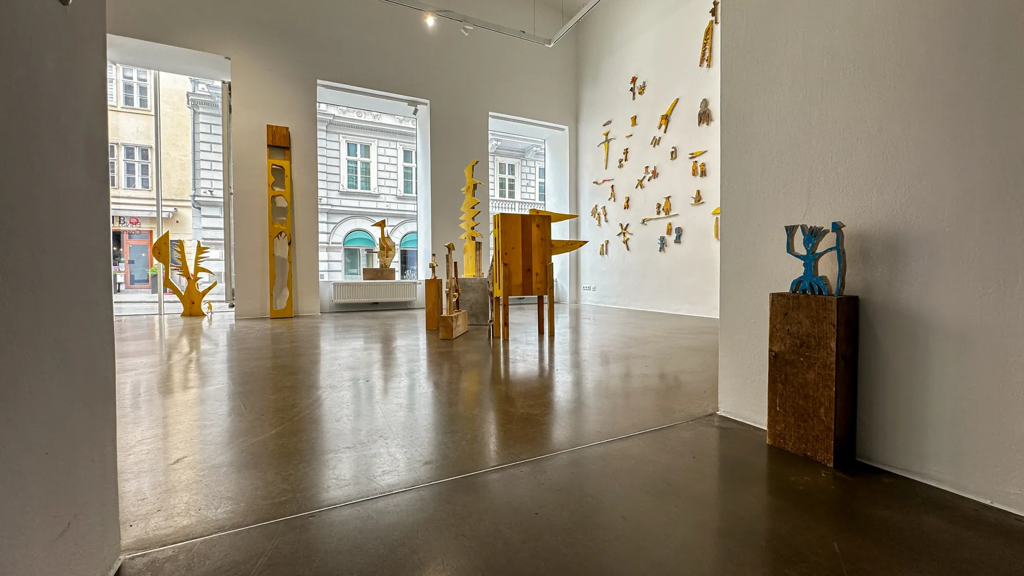Bildraum 07 current exhibiton scultpture work by ernst koslitsch , curated by katharina Hoffmann