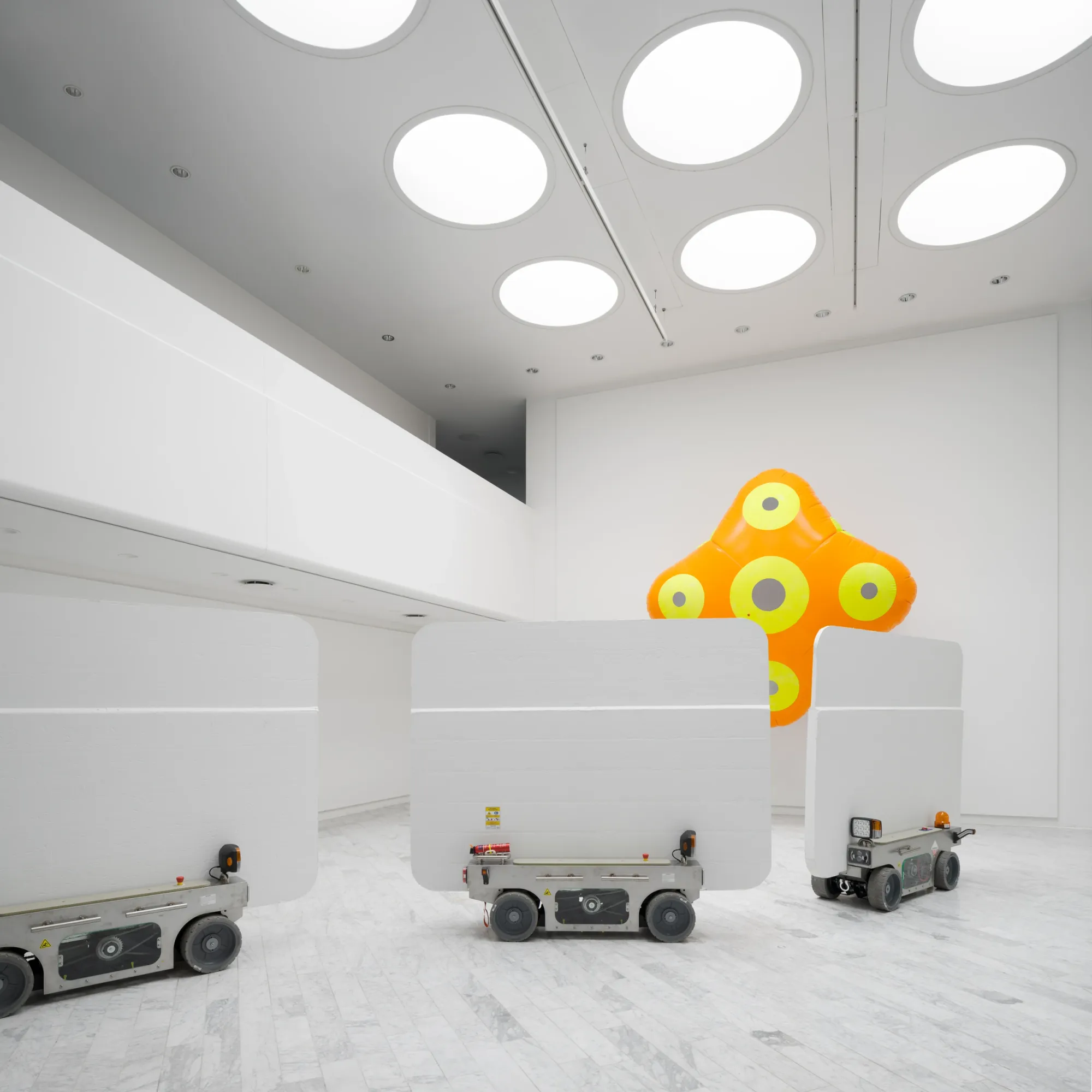 Louis Morlæ, Walls at the World's End, Tranen, Hellerup, 2026, robotic walls in cluster formation with airbag in mushroom shape above