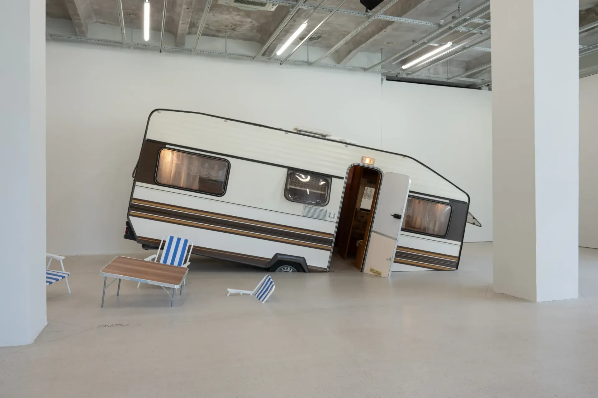 Exhibition review of Signal V, Telegraph Gallery, Olomouc, 2026,Robert Runták Collection , catapult contemporary platform 