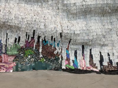 el-anatsui-artwork-detail-guggenheim-bilbao-munchies-art-club-magazine-profile-and-review