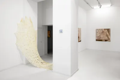 HOS Gallery Group Show The Gift , exhibiton submission catapult contemporary art platform curated by Marianna Lomza