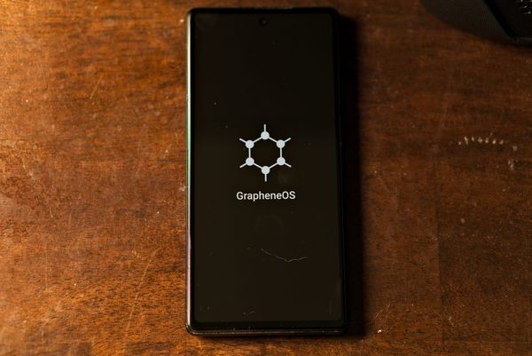 Pixel 6a running GrapheneOS