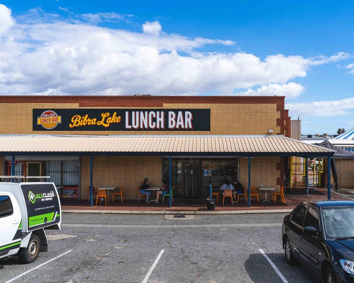 Exterior of Bibra Lake Lunch Bar