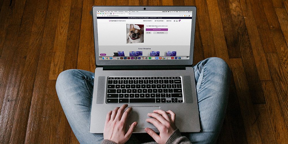 person ordering a canvas print of a french bulldog on Canvas On Demand's website