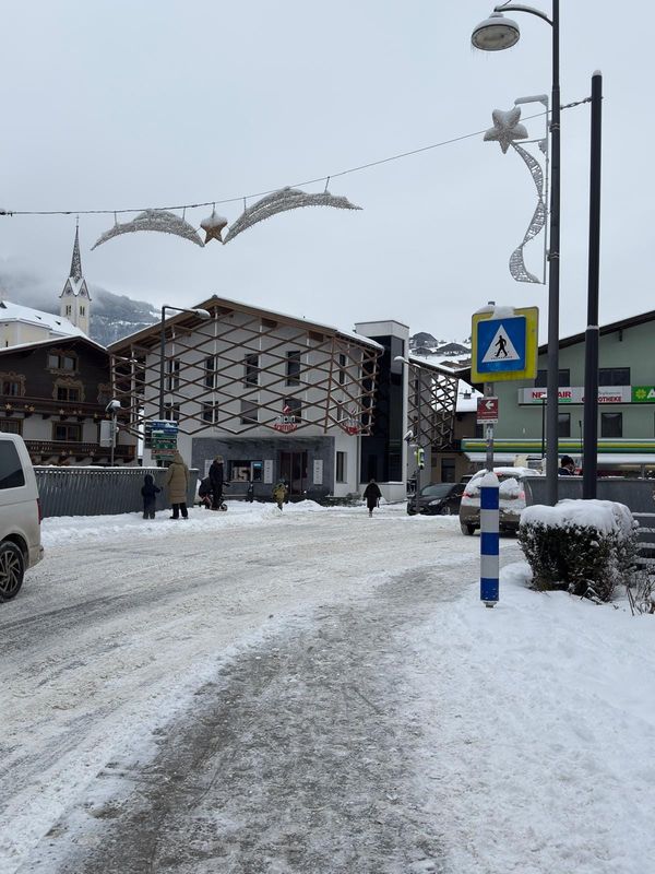Unde să te cazezi: Kaprun sau Zell am See?
