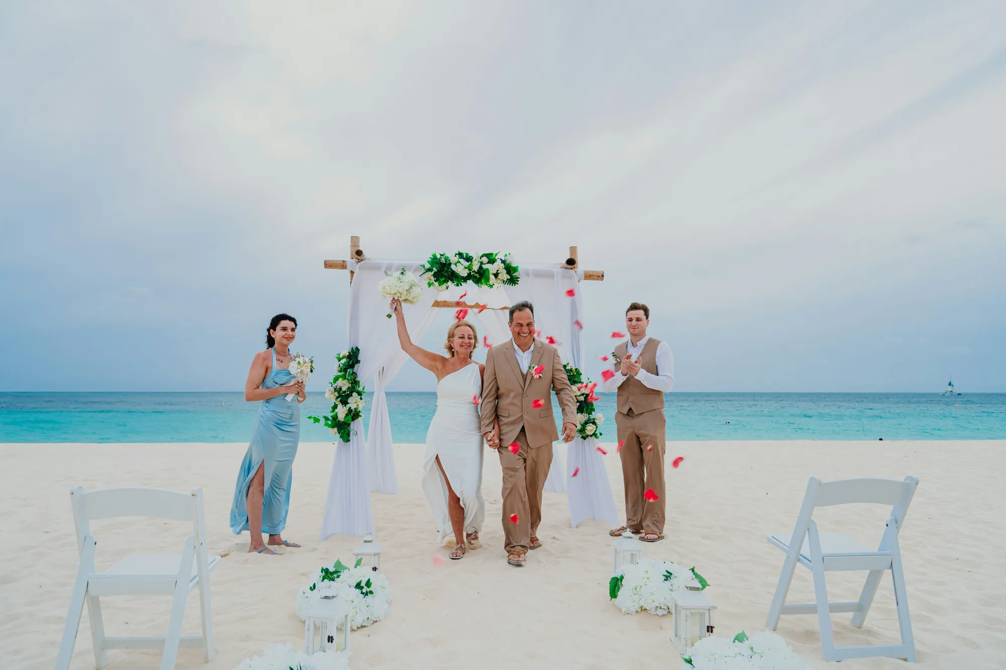Destination wedding on the sunny shores of Aruba