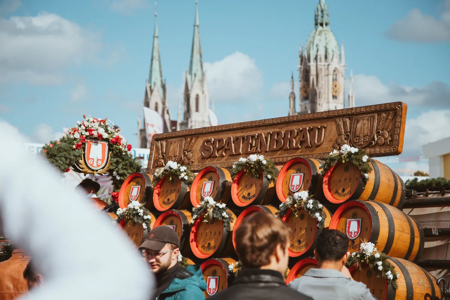 Oktoberfest scene at Spatenbräu in München